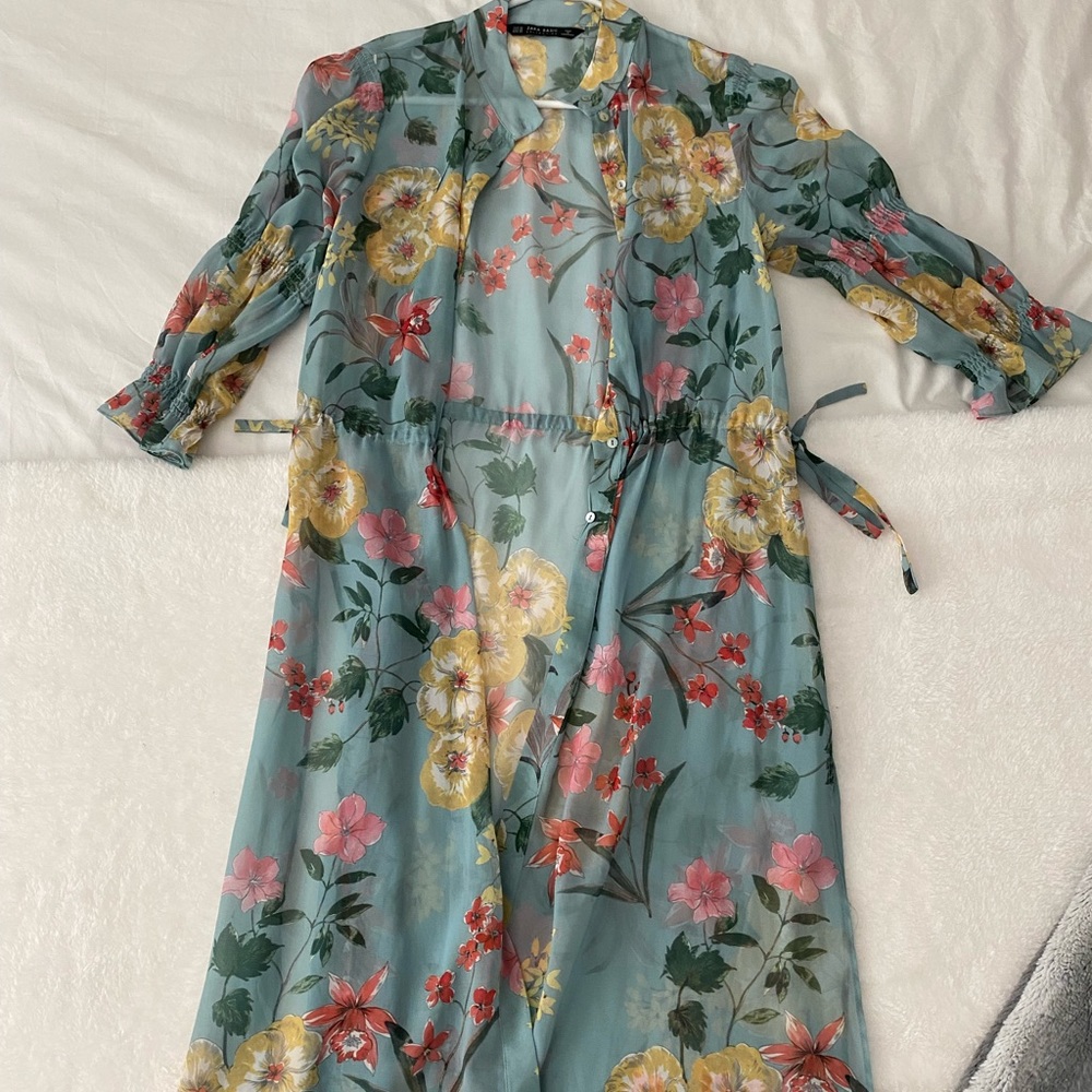 Floral sheer coverup/cardigan.